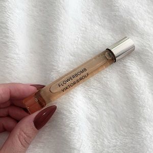Victor & Rolf Flowerbomb Rollerbomb